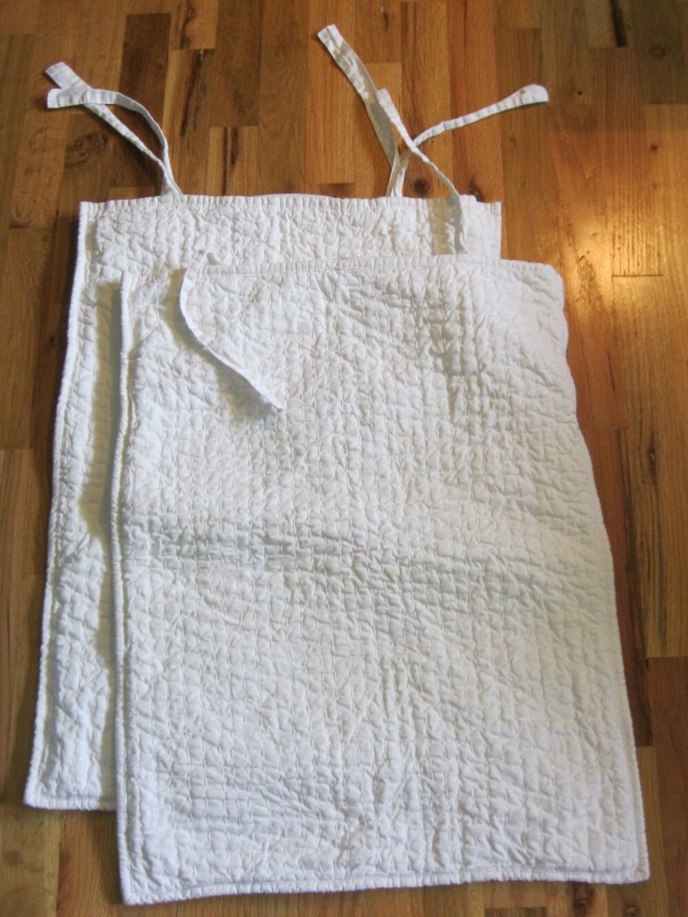 Set of 2 Pottery Barn Pick Stitch Linen/Cotton White Standard Shams